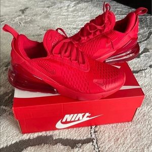 NIKE Air Max 270 6.5Y or Women’s 8